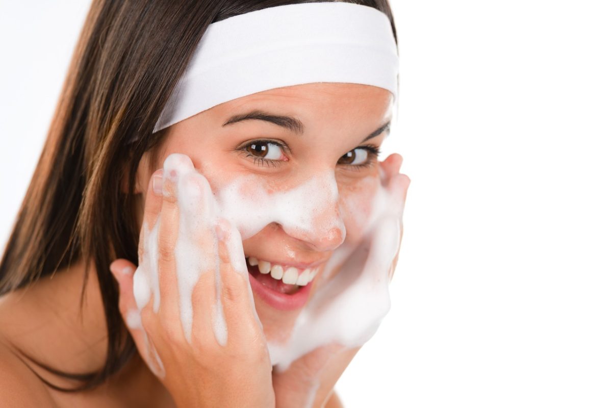 Lưu ý chăm sóc da trong những ngày Tết đậm đặc lịch trình