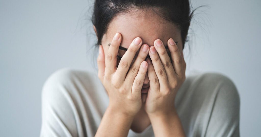Da khô do rối loại nội tiết tố là tình trạng thường gặp ở phụ nữ sau tuổi 30