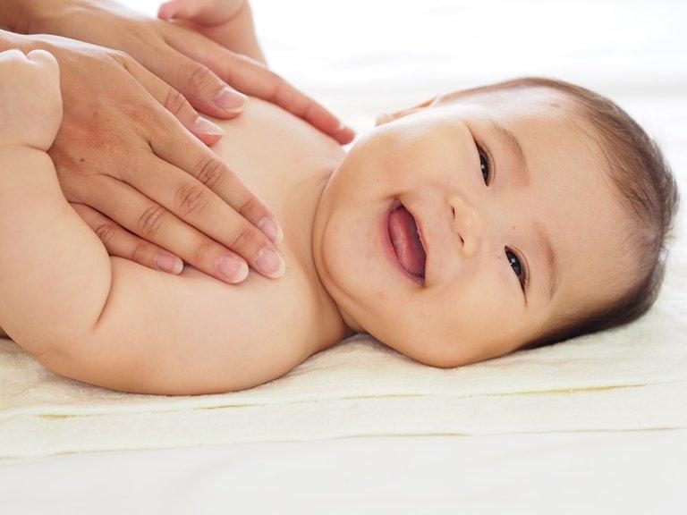 Phòng ngừa da khô ở trẻ sơ sinh là điều cần được chú trọng để duy trì sức khỏe da cho bé.