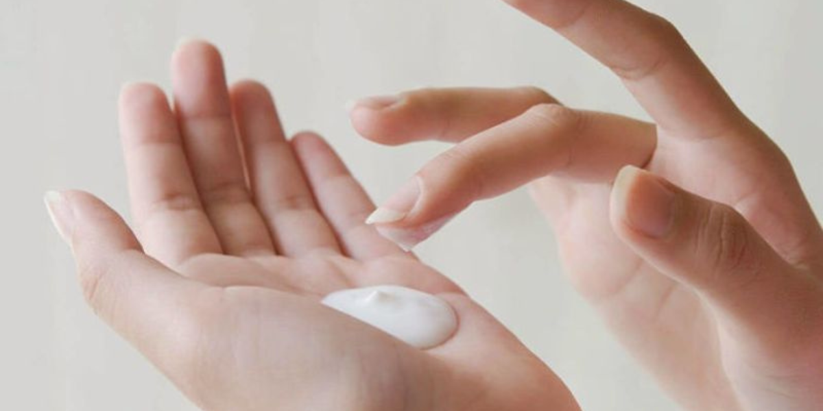 Sản phẩm Dr.Spiller giúp giảm bong tróc da khi giao mùa hiệu quả