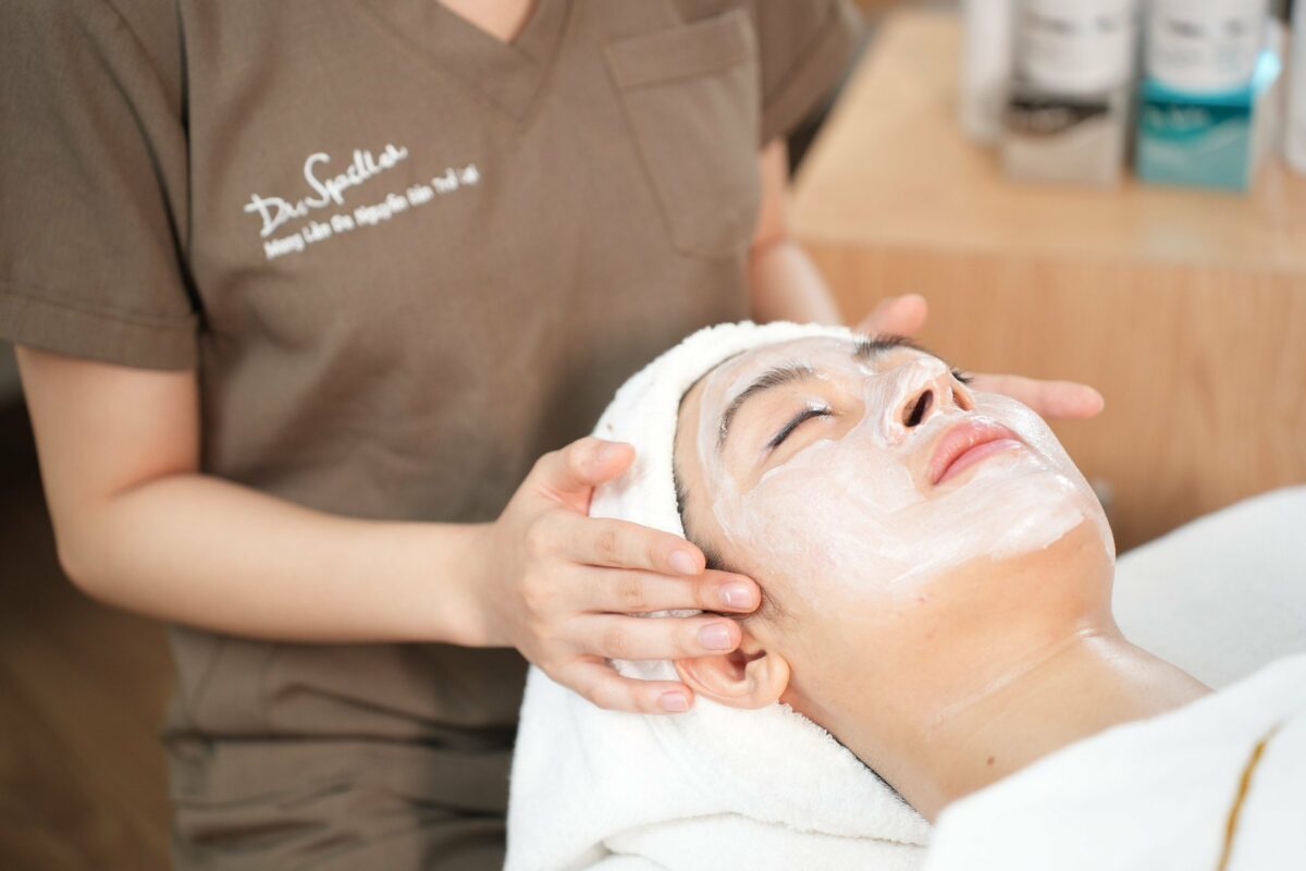 Mặt nạ cho da khô mùa thu giúp da căng mướt mịn màng