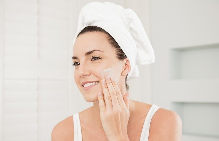 Mặt nạ ngủ giao mùa giúp bổ sung nước và bảo vệ lớp màng ẩm tự nhiên trên da