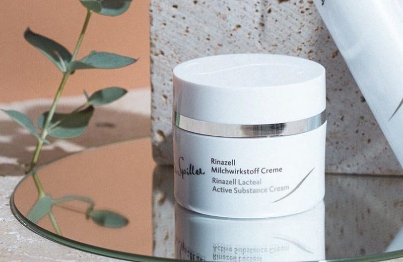 Kết hợp serum và kem dưỡng để dưỡng da mùa thu toàn diện