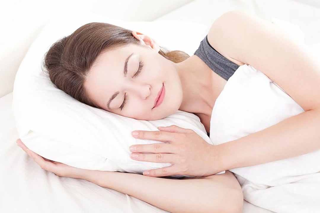 Giấc ngủ không được đảm bảo về chất lẫn lượng, da của bạn sẽ phải đối mặt với nhiều vấn đề nghiêm trọng