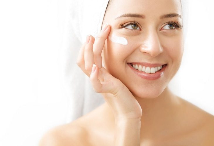 Thói quen sinh hoạt ảnh hưởng xấu đến làn da