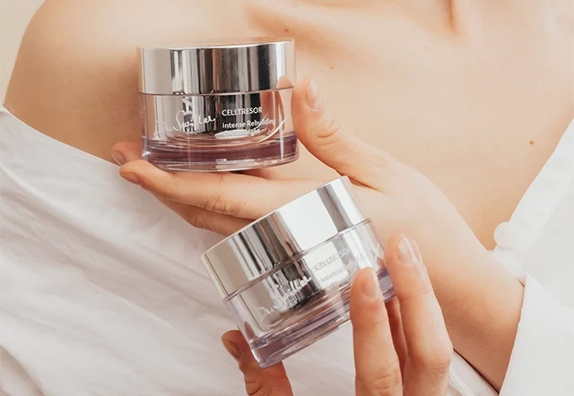 Lựa chọn sản phẩm trong quy trình skincare phục hồi da giao mùa ảnh hưởng lớn đến hiệu quả và sức khỏe da.