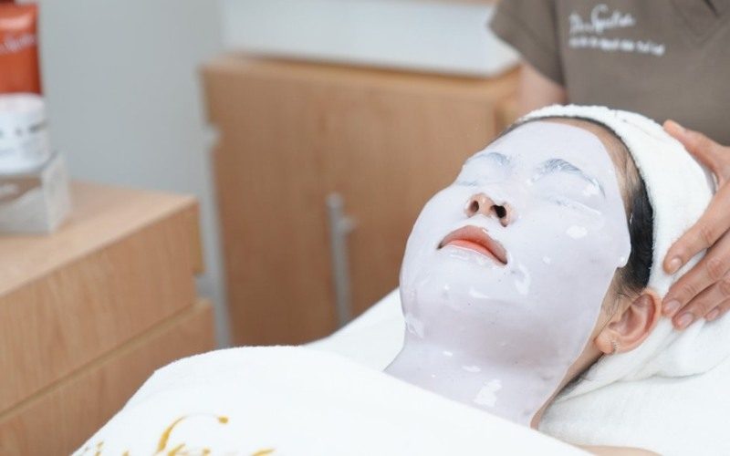 Trị liệu giúp giảm viêm nang lông hiệu quả