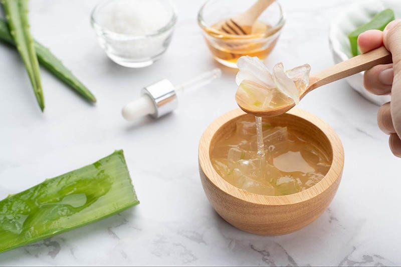 Cách trị nám bằng phương pháp dân gian có nhiều ưu điểm như việc sử dụng nguyên liệu tự nhiên, dễ dàng tìm kiếm và thân thiện với làn da.