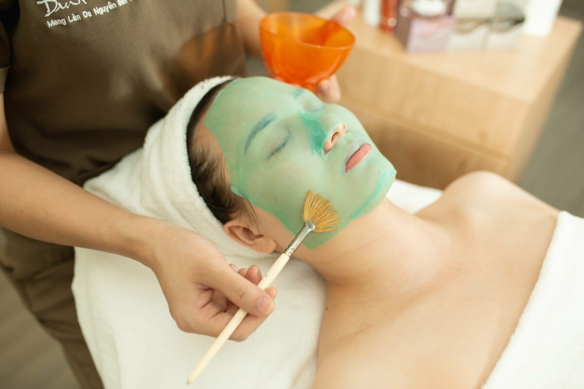 Đặt lịch trị liệu spa là cách chăm sóc da mùa đông đúng cách