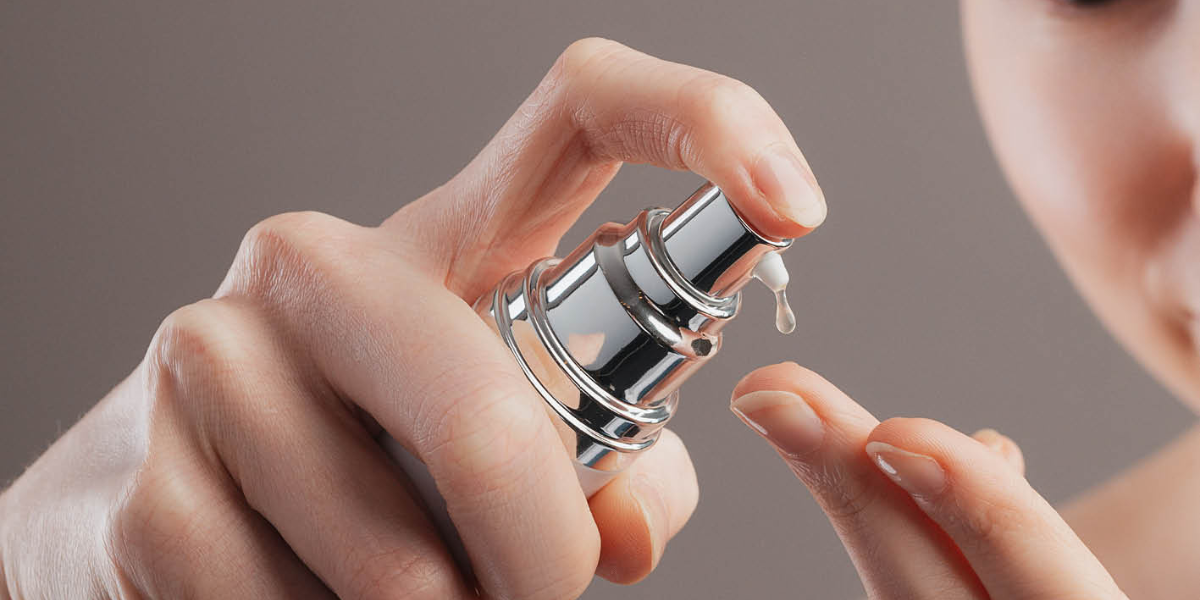 Khi lựa chọn sản phẩm dưỡng ẩm, golfer nên chú ý chọn các loại kem hoặc serum có thành phần an toàn