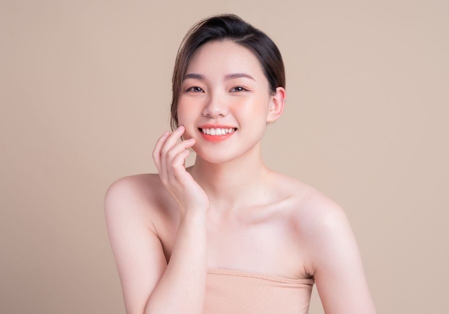 Dưỡng trắng da body cho da ngăm hoàn toàn có hiệu quả nếu chọn đúng phương pháp, sản phẩm và tuân thủ quy trình khoa học