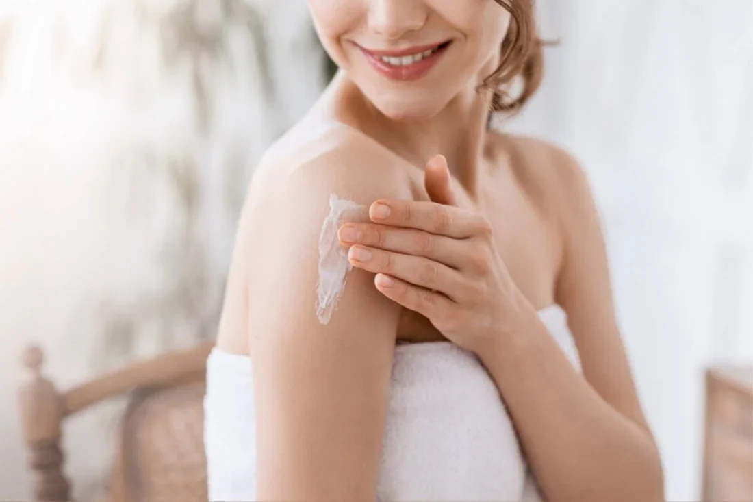 Khi chọn mặt nạ ủ trắng da body cấp tốc, điều quan trọng là bạn nên ưu tiên những dòng sản phẩm có thành phần tự nhiên