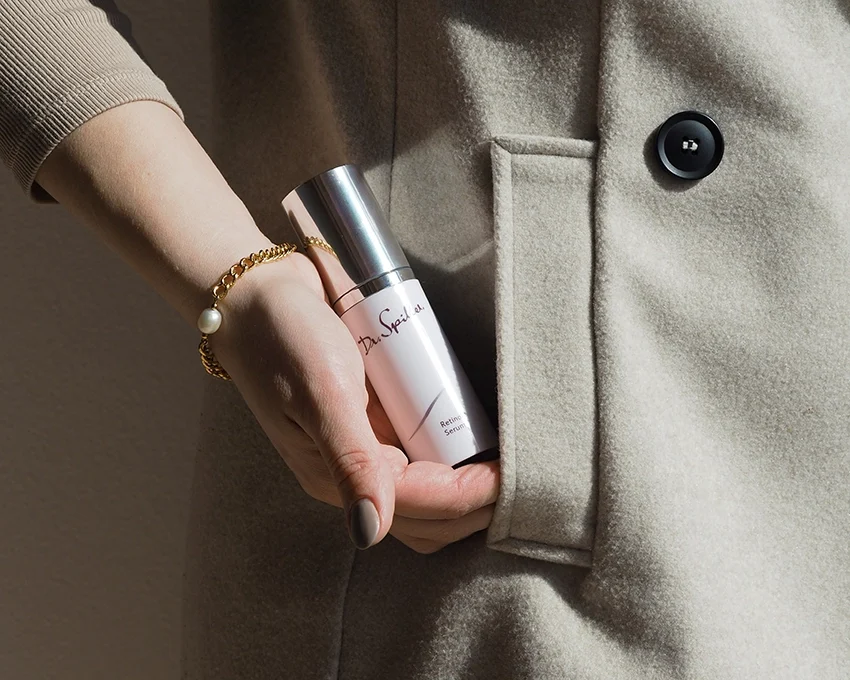 Khi chọn serum B5 cho da dầu mụn, ưu tiên các sản phẩm có thành phần tự nhiên, độ tinh khiết cao và tác dụng kiểm soát dầu tốt.