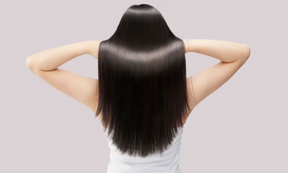 Để giữ gìn mái tóc chắc khỏe, không bị yếu và gãy rụng sau khi phục hồi, việc duy trì thói quen chăm sóc tóc đúng chuẩn cực kỳ quan trọng.