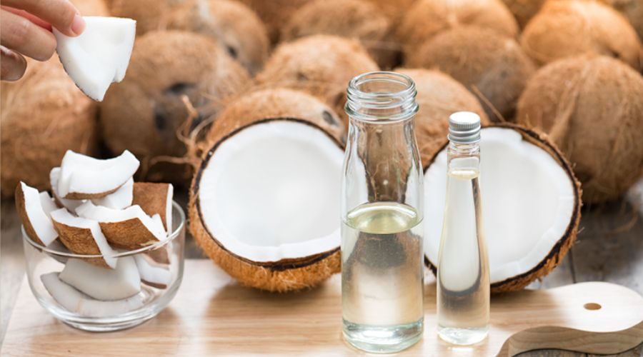 Một trong những bí quyết giúp bạn thực hiện tốt cách chăm sóc tóc mềm mượt tại nhà đó là sử dụng các sản phẩm chất lượng từ tự nhiên