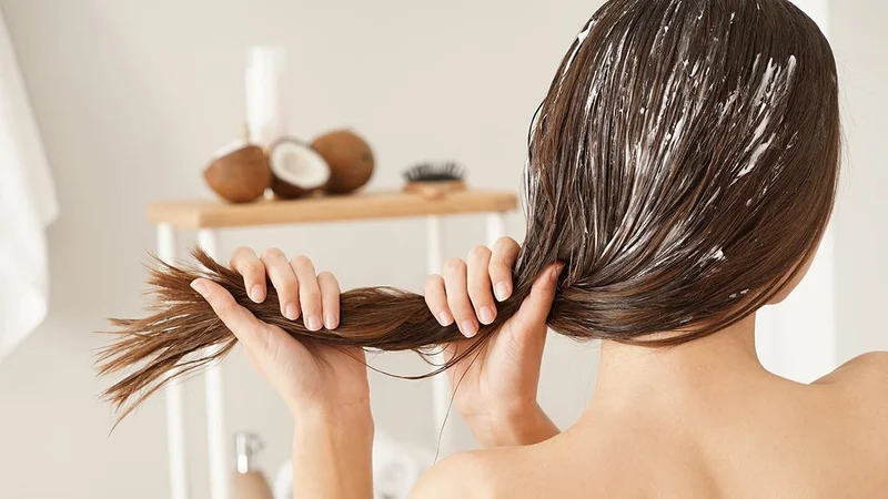 Những lưu ý quan trọng khi dưỡng tóc bằng nguyên liệu tự nhiên