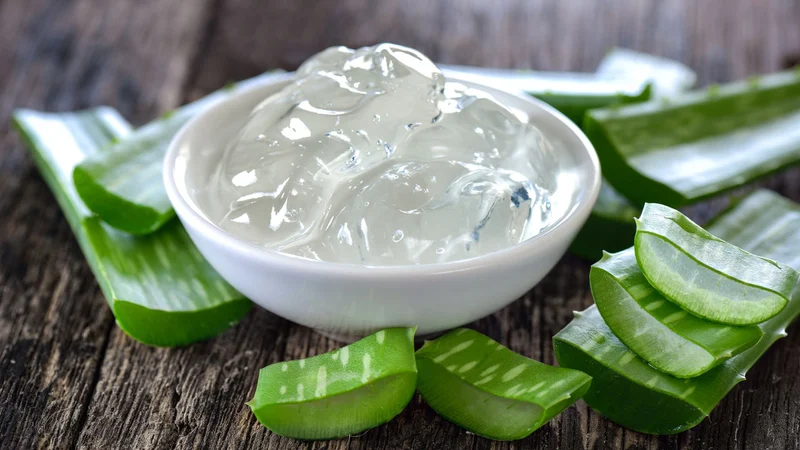 Cách dưỡng tóc bằng nguyên liệu tự nhiên sở hữu nhiều ưu điểm vượt trội so với các sản phẩm hóa học