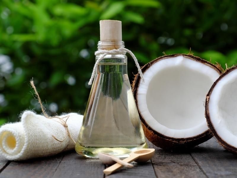 Chăm sóc da đầu đúng cách góp phần quan trọng vào cách trị gàu và ngứa da đầu hiệu quả