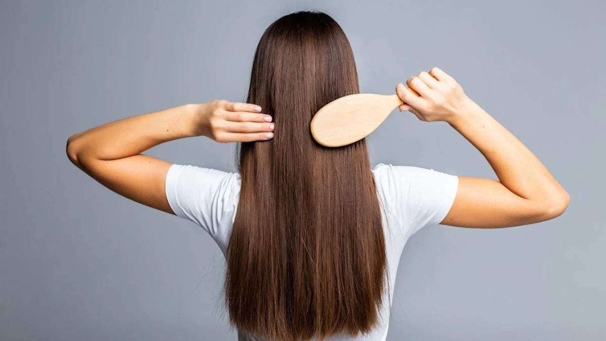 Ủ tóc bằng dầu bưởi cho tóc mọc nhanh là bí quyết tự nhiên hiệu quả giúp bạn chăm sóc mái tóc khỏe đẹp.