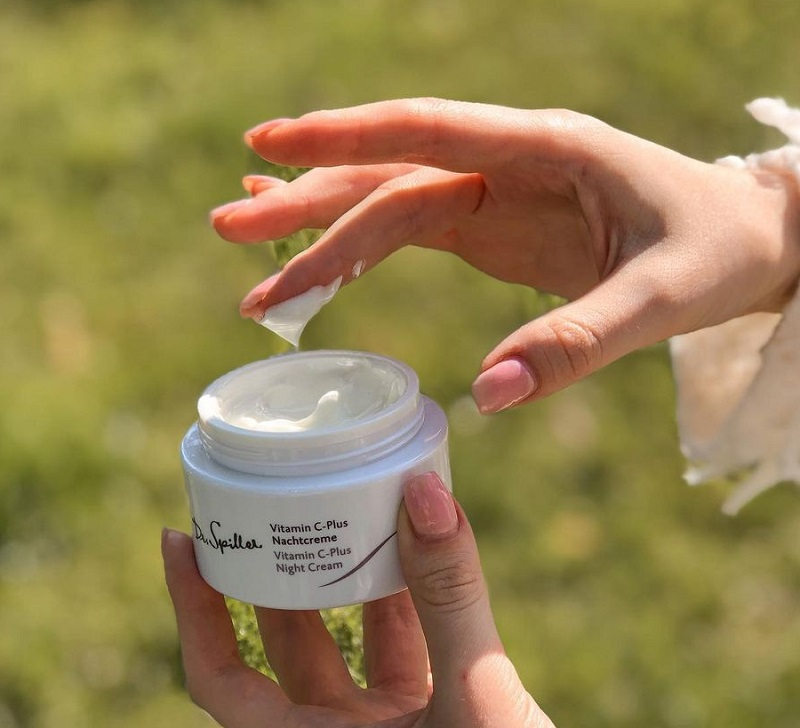 Ceramide có trong dòng sản phẩm Vitamin C Line của Dr.Spiller
