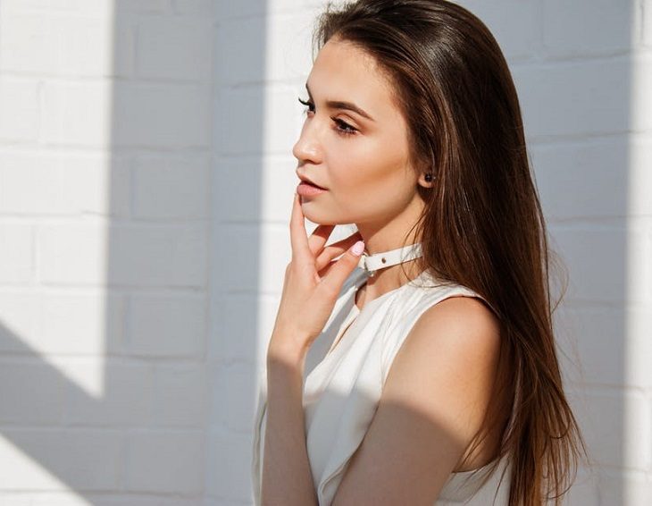 Bảo vệ tóc luôn là bước cần được ưu tiên khi nói đến hướng dẫn chăm sóc tóc đúng cách mỗi ngày