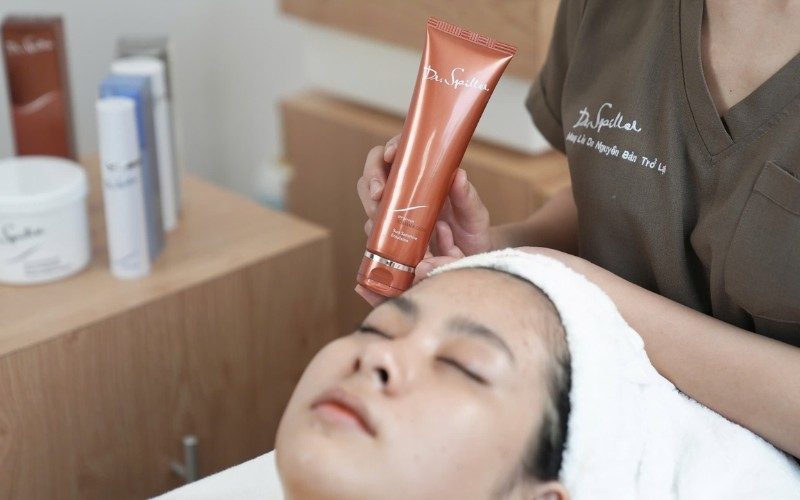 Kem chống nắng chiết xuất thiên nhiên hiện đang nhận được sự quan tâm đặc biệt từ người dùng nhờ nhiều ưu điểm vượt trội