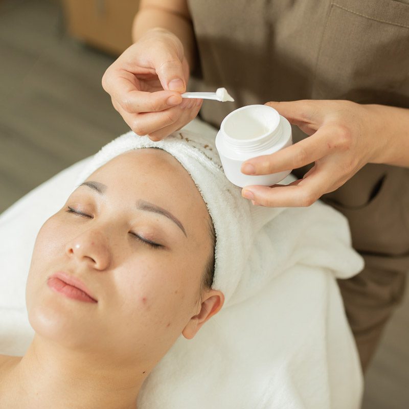 Mặt nạ công nghệ sinh học đang trở thành xu hướng nổi bật trong lĩnh vực chăm sóc da hiện nay.