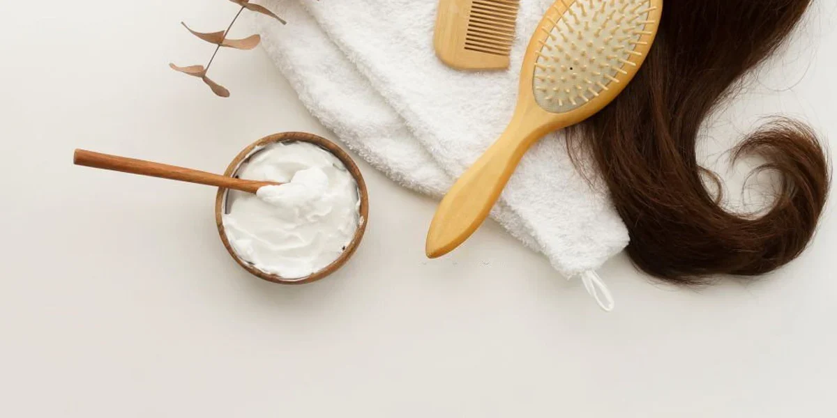 Trong rất nhiều phương pháp phục hồi và chăm sóc tóc hư tổn, mặt nạ ủ tóc phục hồi hư tổn nặng có điểm mạnh nổi trội