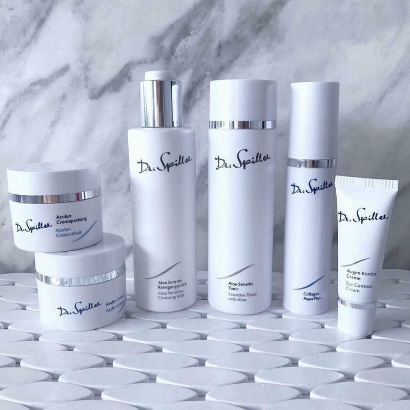 Set mỹ phẩm spa chuyên nghiệp là bộ sản phẩm được thiết kế đồng bộ, bao gồm nhiều loại mỹ phẩm