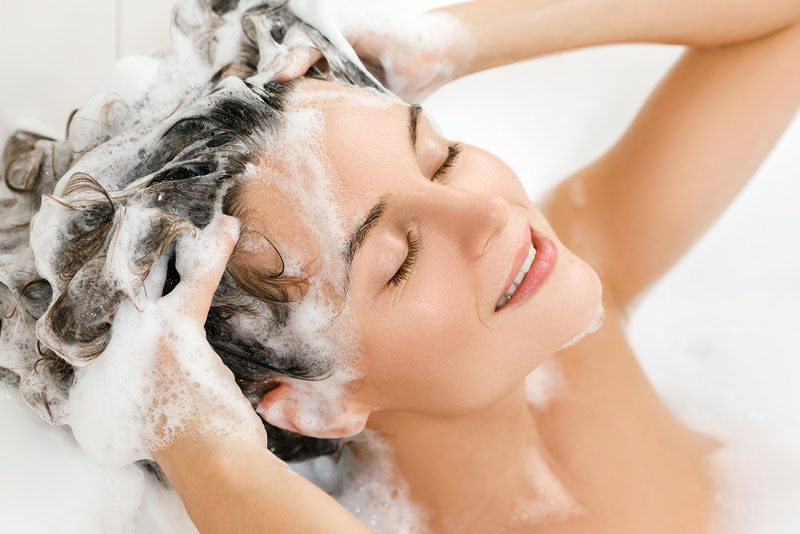 Chọn top sản phẩm chăm sóc tóc tốt nhất 2025 trở thành yếu tố quan trọng giúp người tiêu dùng chăm sóc tóc đúng cách