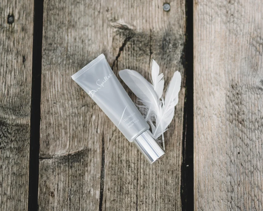 Đây là lựa chọn lý tưởng cho người dùng đang tìm kiếm mặt nạ ngủ cho da khô nứt nẻ với hiệu quả vượt trội và độ an toàn cao.