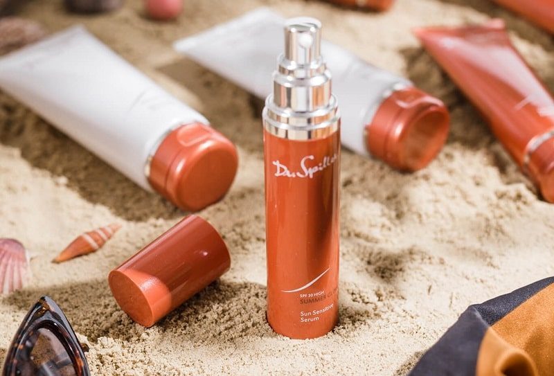 Kem chống nắng được xem là vật dụng không thể thiếu mỗi ngày, giúp ngăn ngừa lão hóa sớm và các vấn đề da nghiêm trọng.