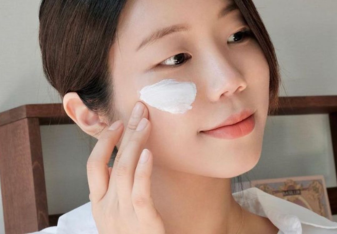 Review kem chống nắng dành cho da mụn nhận được sự quan tâm đặc biệt từ người dùng