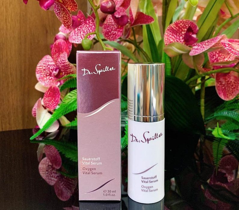 Serum chống lão hóa cho tuổi 35 giúp bổ sung dưỡng chất chuyên sâu, làm chậm quá trình suy giảm collagen tự nhiên trong da