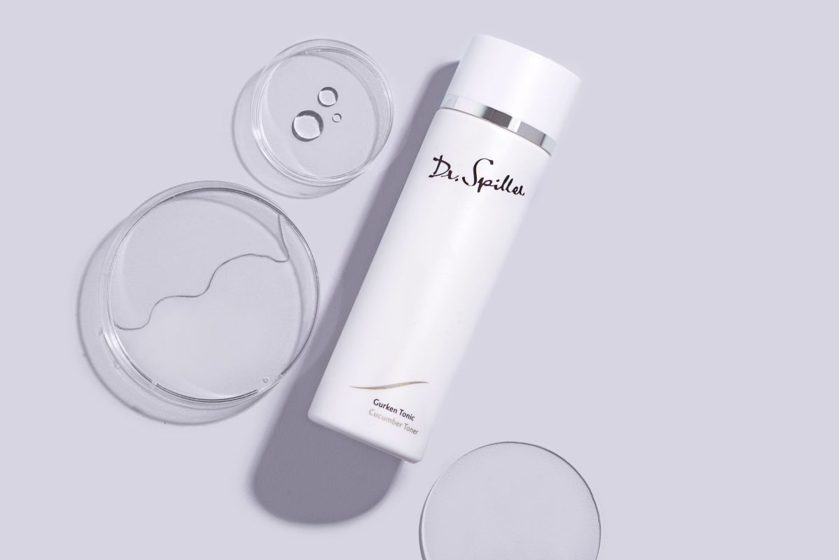 Sử dụng toner phục hồi hàng rào bảo vệ da là một bước quan trọng giúp duy trì độ pH cân bằng cho da