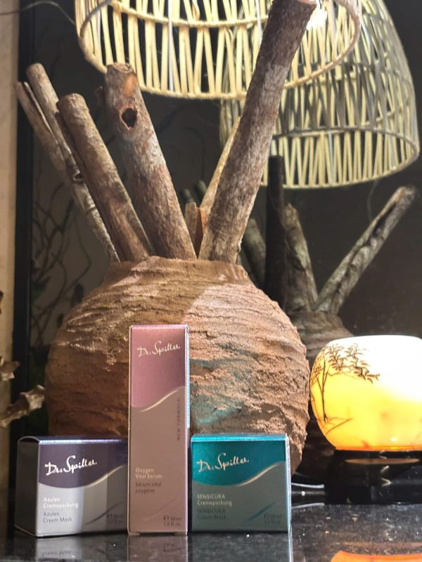 Mỹ phẩm thiên nhiên là lựa chọn phổ biến trong lĩnh vực spa vì độ an toàn và tính lành tính.