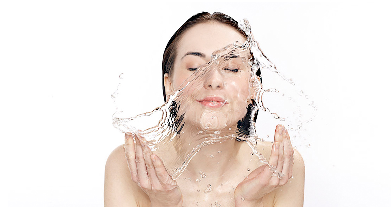 Dùng sữa rửa mặt nhiều có tốt không, có nên dùng không?