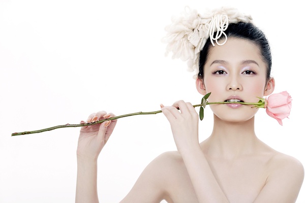 Nên chọn sữa tắm thơm nào để mùi hương vương vất thật lâu?