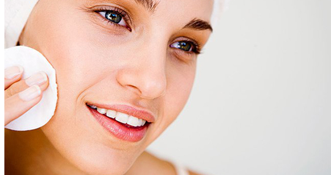 Sữa rửa mặt làm trắng da nào tốt nhất hiện nay?