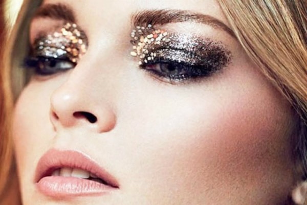 Những thói quen khiến vùng da mắt của bạn “kêu cứu”