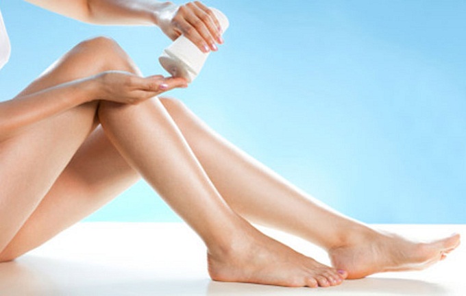 Bí quyết làm trắng da chân đơn giản cho chị em