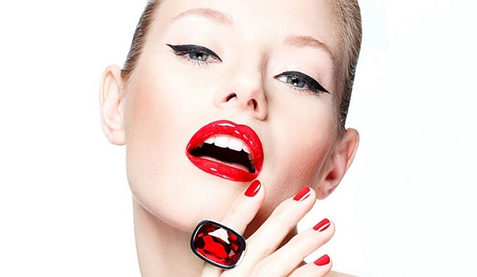 Cách che khuyết điểm cho môi “dày quá khổ”thêm quyến rũ