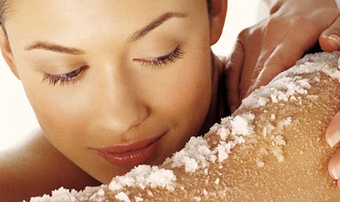 Tự chế kem tẩy da chết toàn thân tại nhà