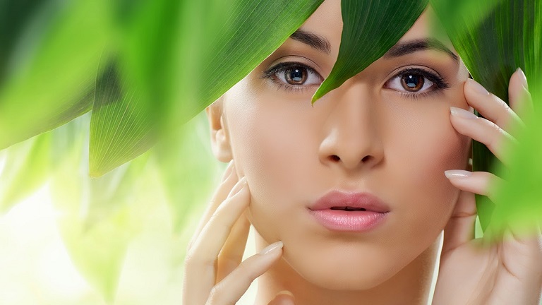 Bạn có biết vì sao mụn nổi đình đám trên khuôn mặt của mình?