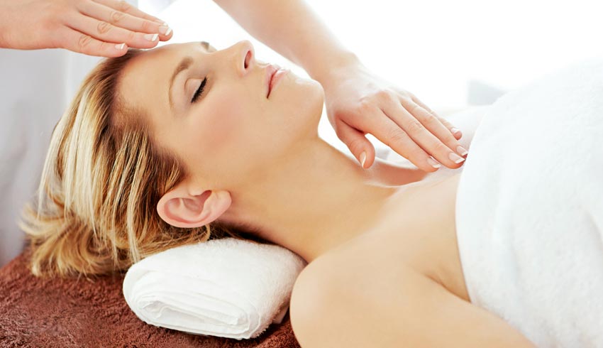 Chăm sóc da vùng cổ, có thực sự cần thiết không?