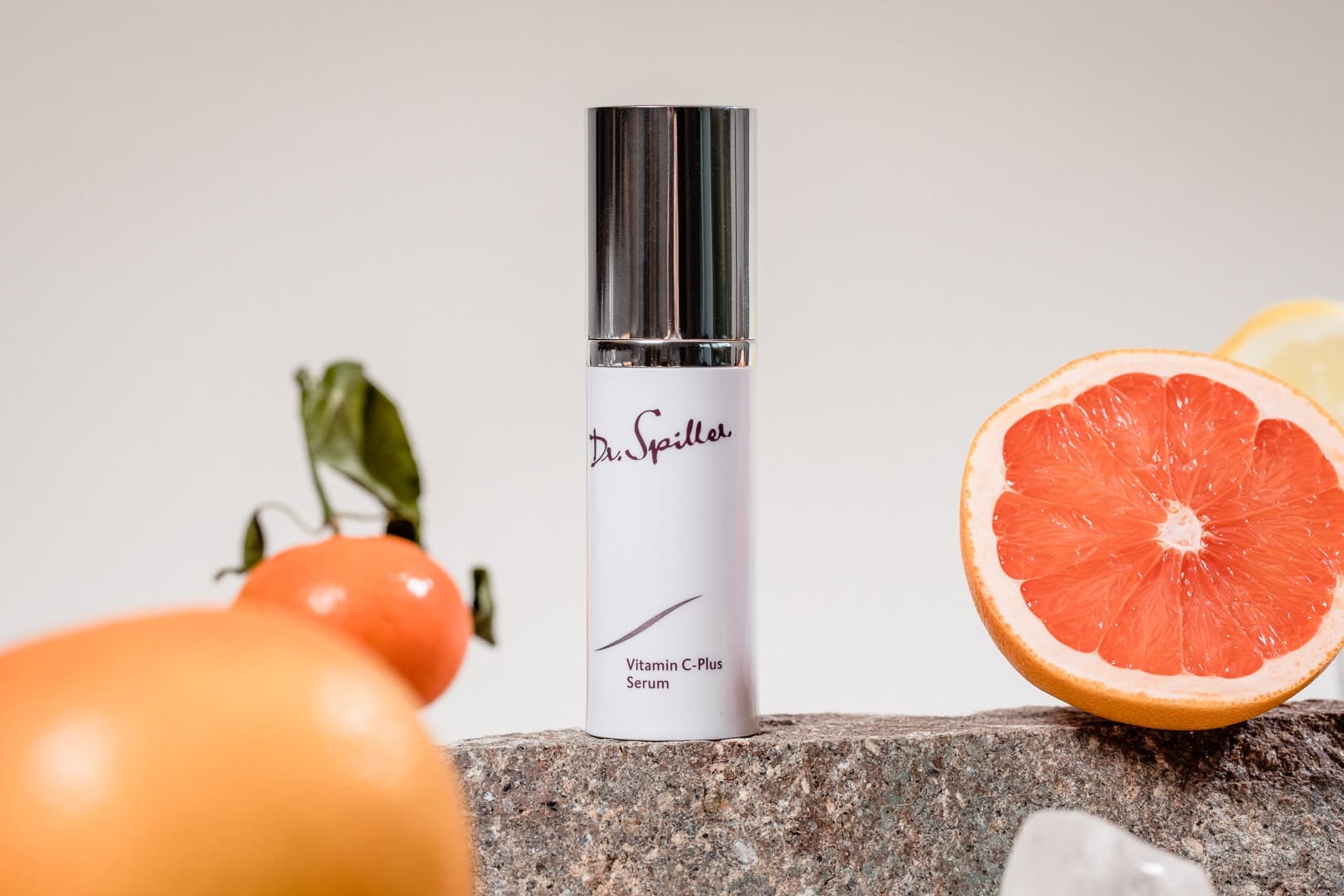 5 Tiêu chí chọn Serum vitamin C cho da nhạy cảm không thể bỏ qua