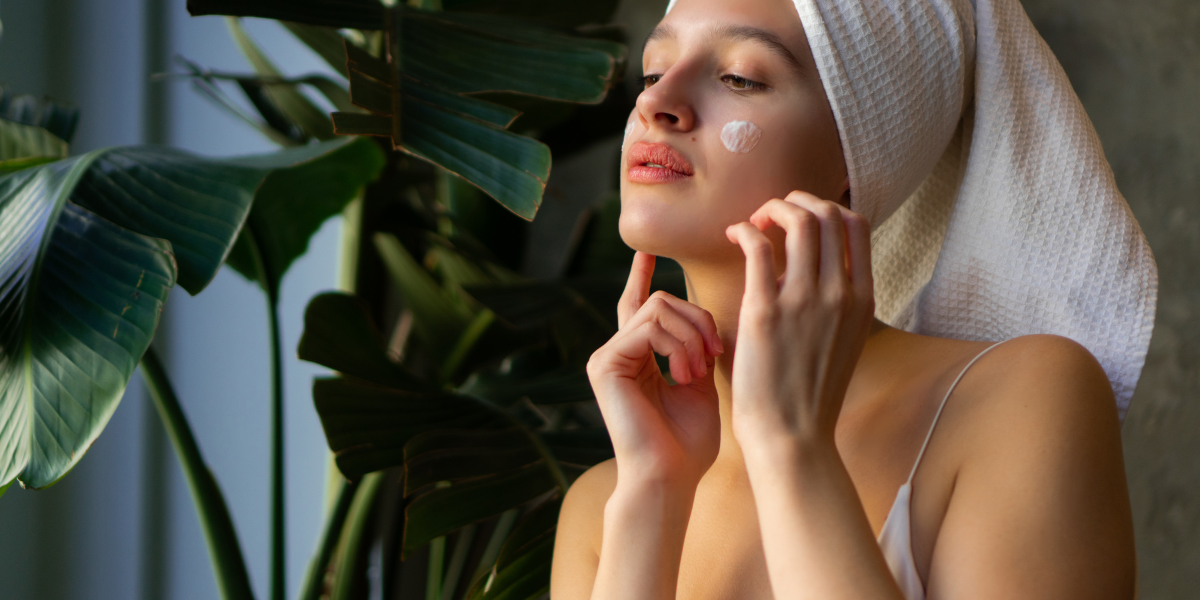 Các bước chăm sóc da cơ bản tại nhà dành cho người mới tìm hiểu