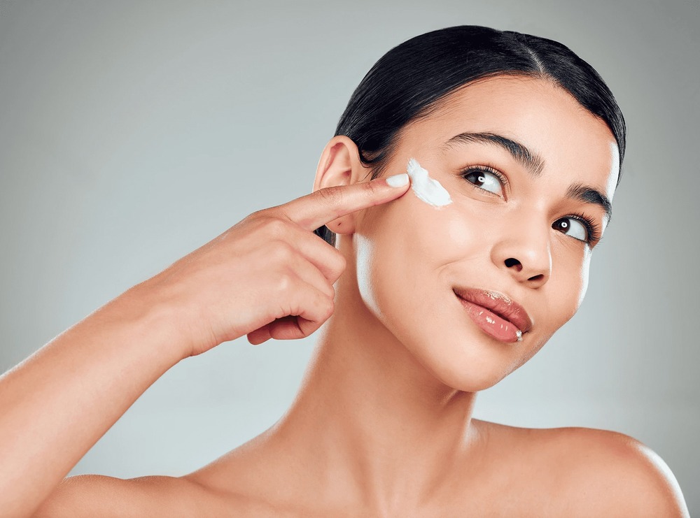 TOP 3 Kem chống nắng cho da dầu mụn mùa hè bảo vệ tối ưu