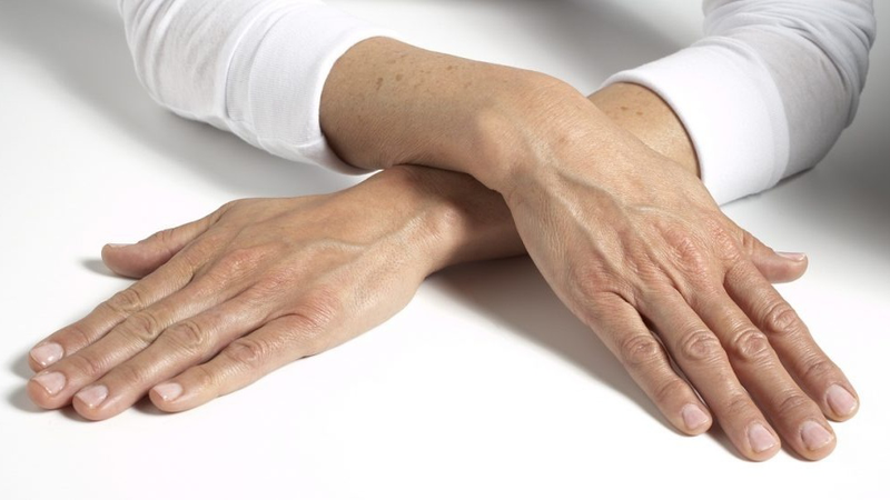 Da tay nhăn nheo thiếu chất gì? 3 cách khắc phục hiệu quả