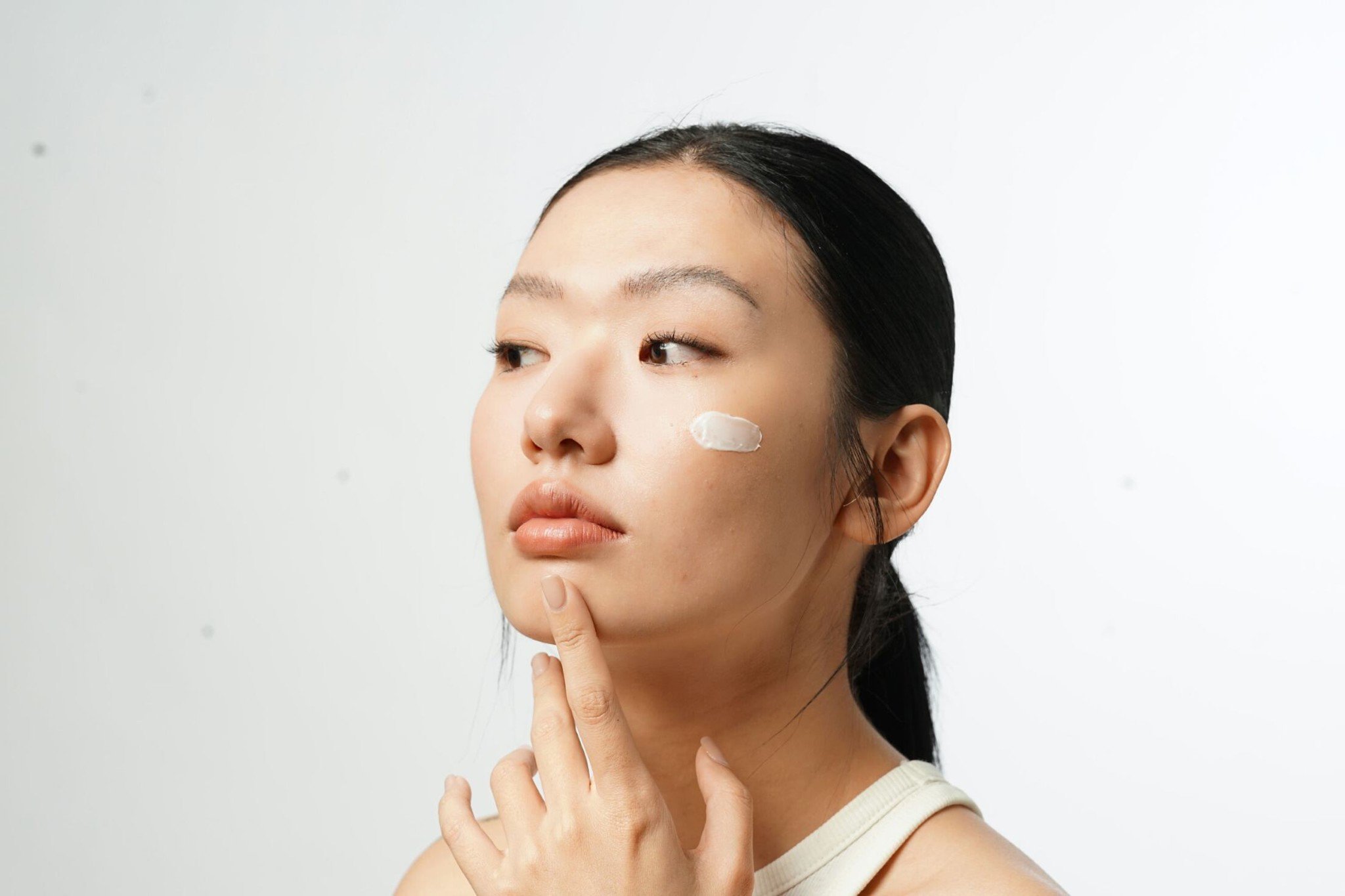 Vitamin B5 cho Da Nhạy Cảm: 3 Lợi Ích và Cách Sử Dụng